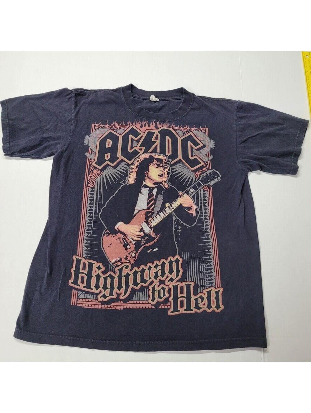 AC/DC MENS BLACK Tshirt Angus Young Highway to Hell Size Med.
